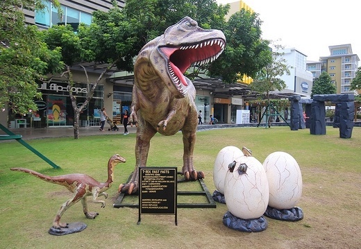 141 T-REX LIFE SIZE DINOSAUR RAPTOR DINOSAUR DINOSAU EGGS LIFE LIKE 2