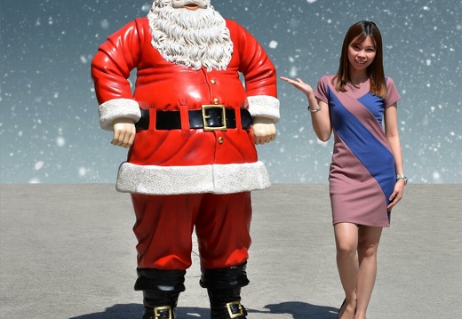 1573 FATHER CHRISTMAS STATUE 6 FOOT TALL 1