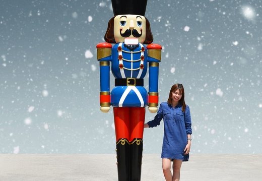 1574 12 FOOT TALL BLUE CHRISTMAS NUTCRACKER TOY SOLDIER 1
