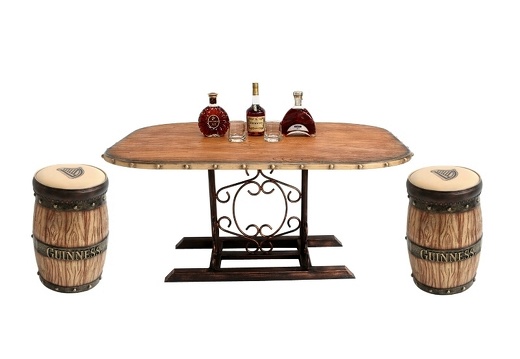 JBF222A 6 SEATER WOOD EFFECT TABLE 2 WOOD EFFECT BARREL STOOLS ANY NAME AVAILABLE ON THE BARREL
