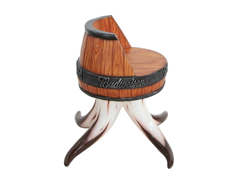 JJ024_ANTIQUE_BARREL_CHAIR_WROUGHT_IRON_4_BEER_NAMES_RING_ON_BULL_HORN_STAND_3.JPG