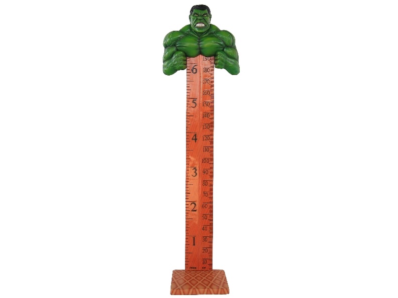 B0412_INCREDIBLE_HULK_GREEN_MONSTER_HOW_TALL_ARE_YOU_RULER_ON_A_BASE_1.JPG