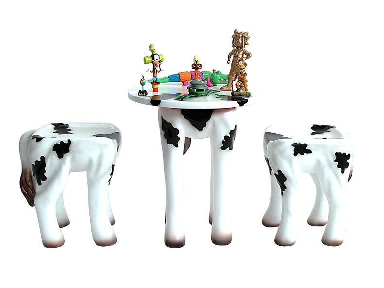 JBA259A_PAIR_OF_CHILDS_COW_ANIMAL_STOOLS_CHILDS_COW_TABLE_2.JPG