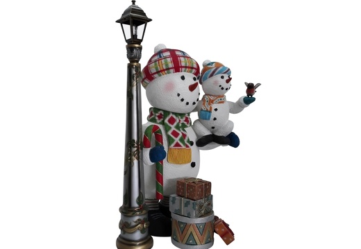 1646 FUNNY CHRISTMAS SNOWMAN STATUE HOLDING BABY SNOWMAN LAMPOST 2