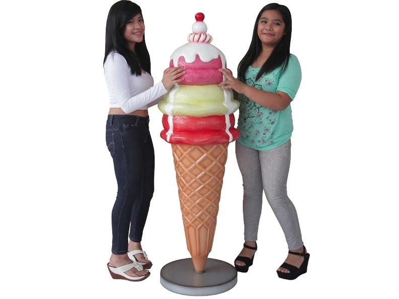 B0696_3D_LIFE_SIZE_REPLICA_ICE_CREAM_ANY_SIZE_AVAILABLE_1.JPG
