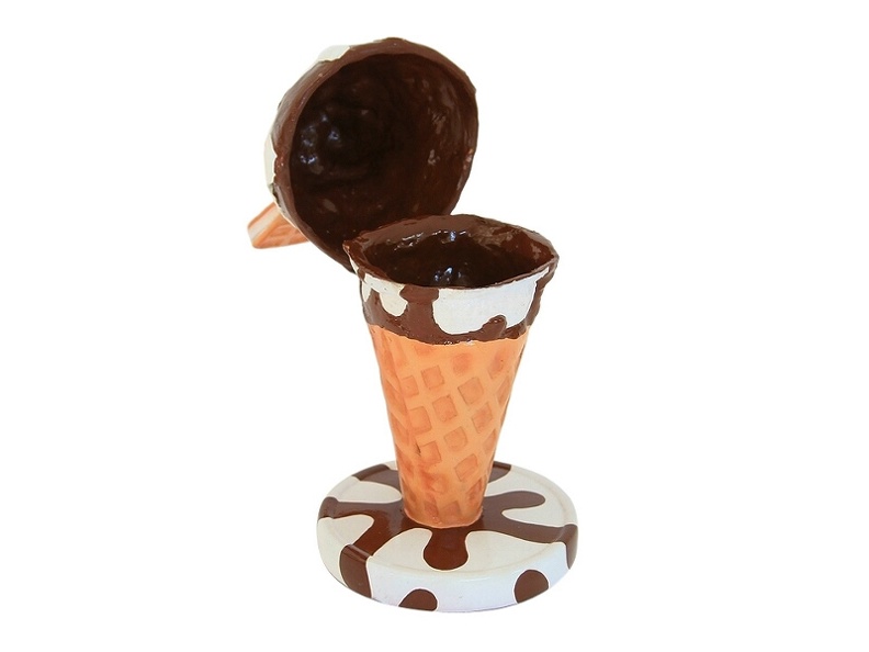 JJ185_DELICIOUS_CHOCOLATE_ICE_CREAM_WITH_WAFFLE_CHERRY_FUNCTIONAL_BIN_3_FOOT_TALL_3.JPG