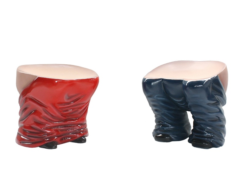 JBF005_FUNNY_STOOLS_HIS_AND_HERS_2.JPG