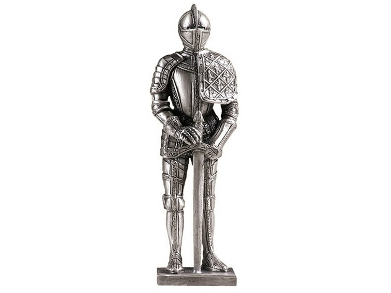 JJ1253_MEDIEVAL_KNIGHT_IN_ARMOUR_LIFE_SIZE_STATUE.JPG