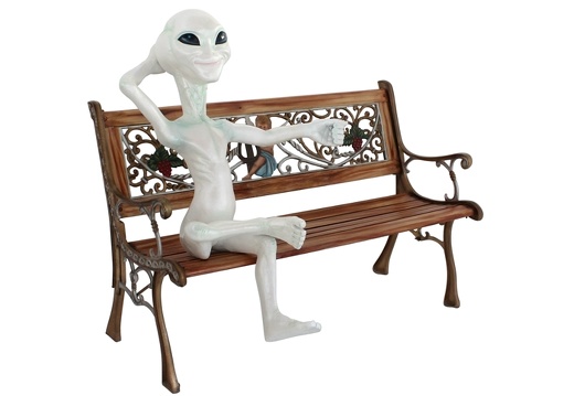 JJ5006 FUNNY ALIEN SITTING ON A BENCH WITH HIS ARM  OUT 2