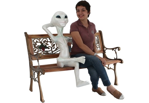 JJ5006 FUNNY ALIEN SITTING ON A BENCH WITH HIS ARM  OUT 3