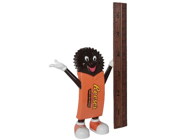 N6294_REESES_CHOCOLATE_BAR_3D_STATUE_HOW_TALL_ARE_YOU_RULER_2.JPG