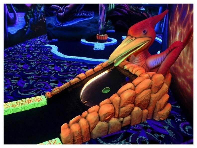 MGGLOWD1_MINI_GOLF_OBSTACLES_THEMES_GLOW_IN_DARK_PAINTED_PRODUCTS_1.JPG