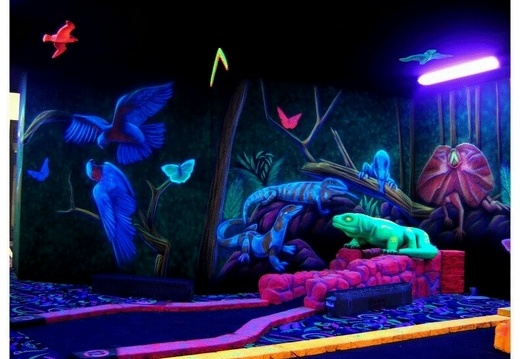 MGGLOWD1 MINI GOLF OBSTACLES THEMES GLOW IN DARK PAINTED PRODUCTS 2
