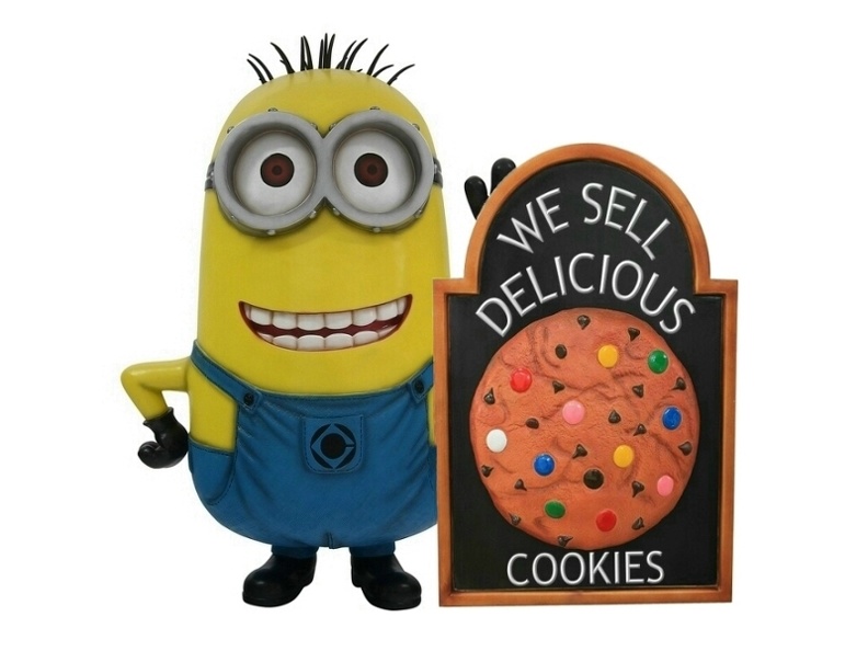 JJ6257_FUNNY_MINION_STATUE_LARGE_COOKIES_ADVERTISING_BOARD.JPG