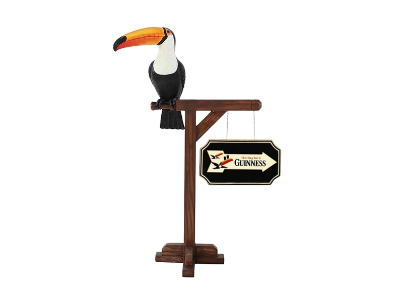 JJ722_TOUCAN_BIRD_ON_WOOD_STAND_ADVERTISING_BOARD_ANY_WORDS_PAINTED_ON_BOARD_2.JPG