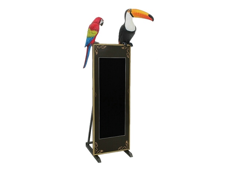 JJ724_TOUCAN_BIRD_PARROT_ON_LARGE_ADVERTISING_BOARD_ANY_WORDS_PAINTED_ON_BOARD_2.JPG